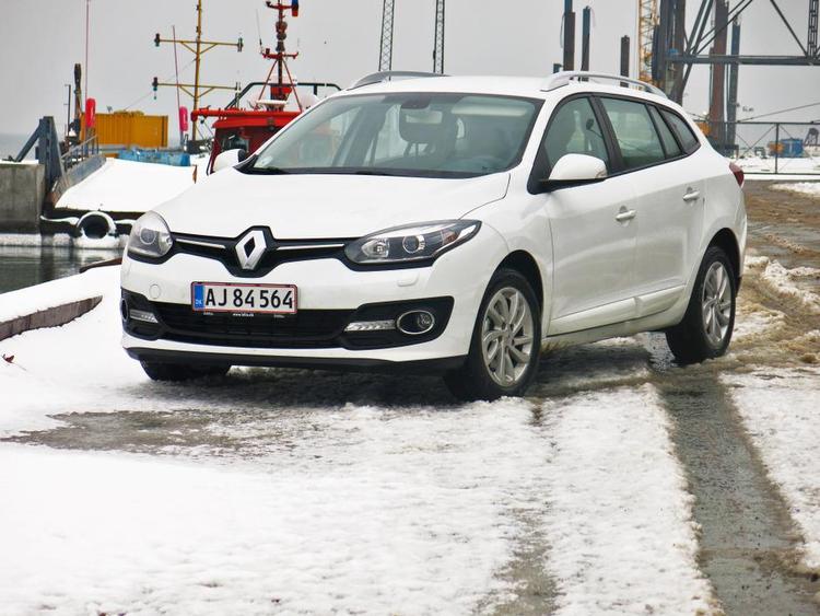 Opdateret. Den nye front afslører seneste generation af Renault Megane. En prisnedsættelse gør bilen mere attraktiv. 