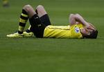 nederlag. Robert Lewandowski fra Dortmund græmmer sig i kampen mod Mönchengladbach. 