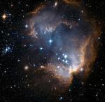 Bølgegang. Præcis som havets bølger udsender det stof, som universet består af, formentlig også bølger igennem rummet - og de kan måske spores hele vejen tilbage til universets fødsel. Dette billede er taget af NASAs rumteleskop Hubble. 