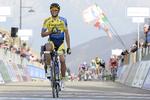 Vinder. Alberto Contador  kæmpede sig over målstregen i 1.535 meters højde. 