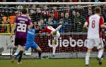 1-0. På et perfekt indlæg pander Kasper Risgaard bolden i kassen til sejrsmålet. 