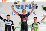 PODIET. Magnus Cort hyldes på podiet som samlet vinder af Istrian Spring Trophy flankeretaf tjekken Karel Hnik (tv) og østrigeren Felix Grossschartner. Foto: Mario Stiehl. 
