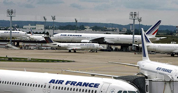 Strejke. Det er blandt andet flyafgange til Paris-lufthavnen Orly (billedet), der i dag bliver ramt af en flyvelederstrejke. 