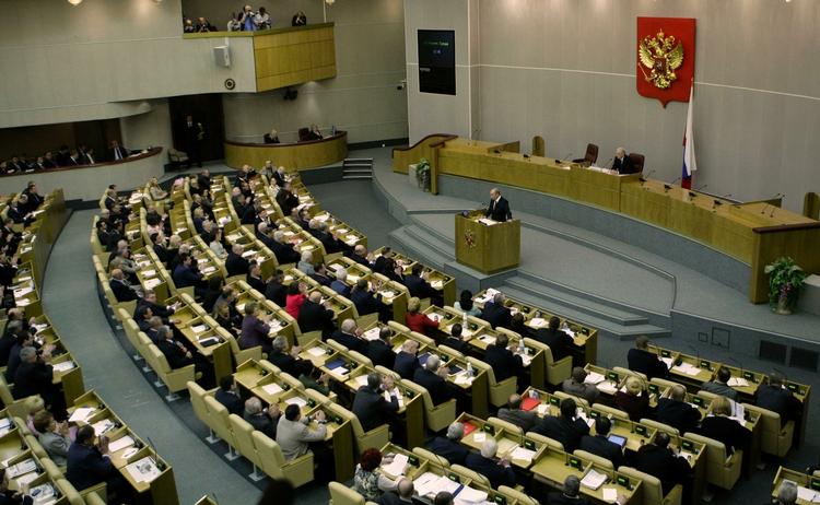 Hovedrysten. Den russiske duma står sammen om at latterliggøre vestlige sanktioner. 