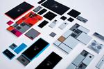 byggesæt. Sådan ser nogle af de første bud på mobiltelefoner opbygget af moduler ud. Googles Project Ara står bag designet. 