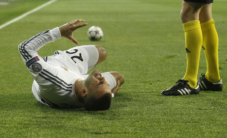 Skadet. Jesé Rodriguez nåede blot et par minutter på banen, før han kom galt af sted. 