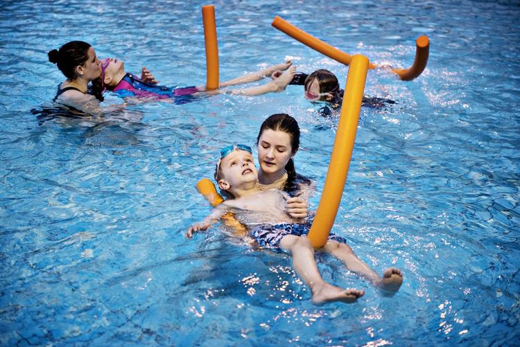 Mangelvare. Blandt andet svømmehaller kunne kommunen godt bruge flere af. 