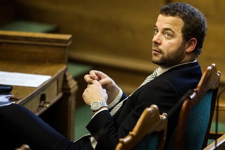 Aftale. Morten Østergaard har to uger til at få en aftale i stand om børnechecken. 