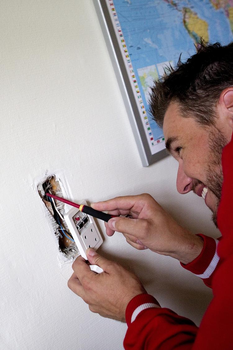 farligt. En kontrol i 2011 viste, at der var fejl i 58 procent af nye el-installationer. 