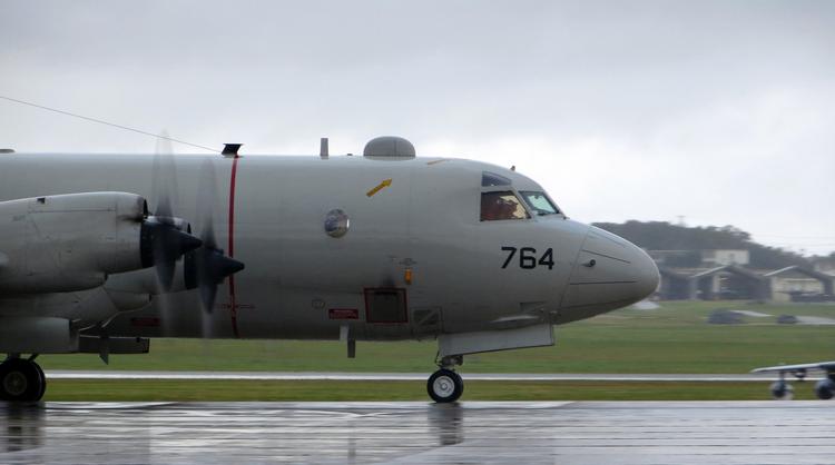 Eftersøgning. Det er fly som dette Orion-overvågnignsfly der leder efter resterne af det forsvundne malaysiske MH370 passagerfly. 