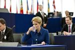 BALANCEGANG. EU-sanktioner mod Rusland kan få konsekvenser for Danmark, indrømmer statsminister Helle Thorning-Schmidt. 