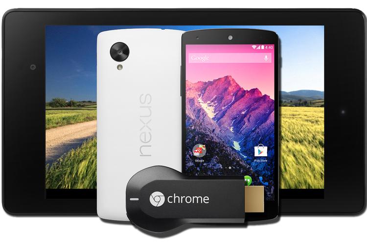 TILGÆNGELIG. Googles Nexus 7 (bagerst), Nexus 5 (i midten) og Chromecast kan nu købes via den danske Google Play Store. Derudover er det nu også muligt at købe film i den danske udgave af Googles butik. (Foto PR/Google) 
