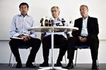 Gyldent håndtryk. Den afgående formand Allan Hansen (til højre) fik for tre uger siden et millionbeløb, der i bedste fald kan kaldes ukendt. 
