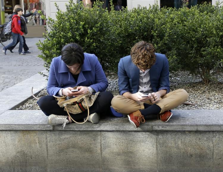 MOBIL. Vi gemmer os bag anonymitet i fremtidens mobile apps. 