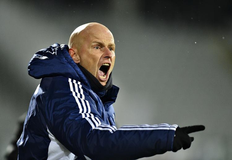 Budgetkrav. FCK's cheftræner, Ståle Solbakken, skal råbe en ny Champions League-deltagelse hjem fra sine spillere, hvis klubbens moderselskab skal leve op til budgettet. (arkiv) 