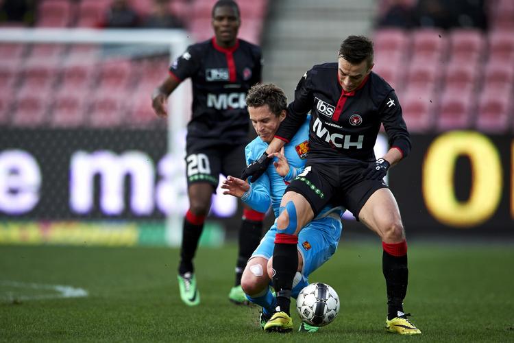 0-1. FC Midtjylland (i sort) måtte se sig besejret i Superligaens topstrid, da gæsterne, FC Nordsjælland, scorede kampens eneste mål. - Foto: 