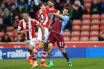 Slut. Stokes Geoff Cameron (i midten) var sidste mand på måltavlen i 90. minut mod Aston Villa. 