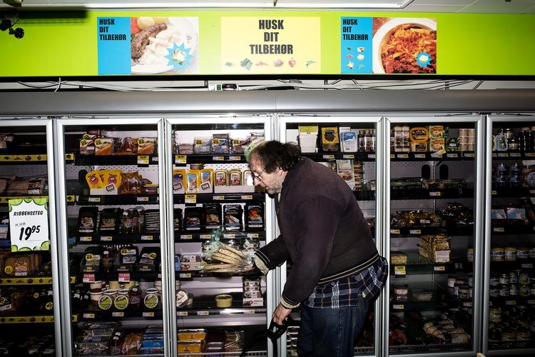 øvdag. Det er ikke glade udmeldinger, som dagens salg af Nets udløser i De Samvirkende Købmænd, der er en sammenslutning af 1.300 købmandsejede supermarkeder. 