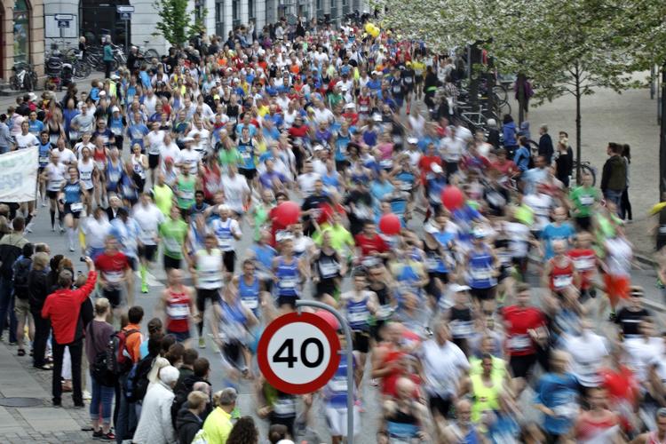 MYLDRETID. På lørdag kommer der tre gange så mange løbere som her fra Copenhagen Marathon sidste år. 