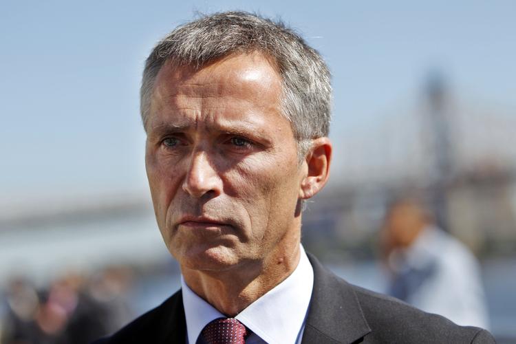 Nato-kandidat? »Jeg vil sige, at jeg er blevet god til at gennemføre interview uden at sige noget som helst«, siger Jens Stoltenberg . 