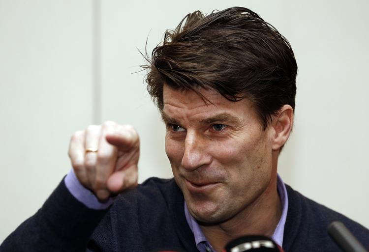 Rygter. Britisk presse har skrevet, at Laudrup kan få 35-40 millioner kroner ud af fyringen. 