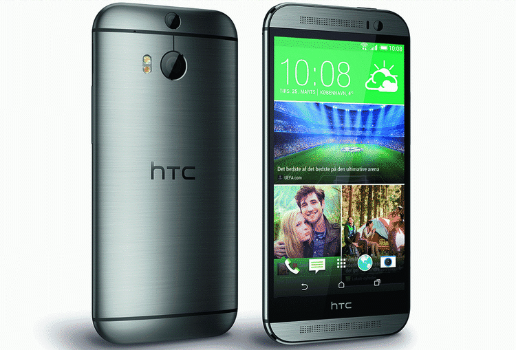 ÉNER. Den nye HTC One har to kameraer ombord. Det ene er dog ikke et rigtigt kamera, men bruges til at måle i dybden af dit motiv, så du kan stille fokus efter billedet er taget. (Foto: PR/HTC) 