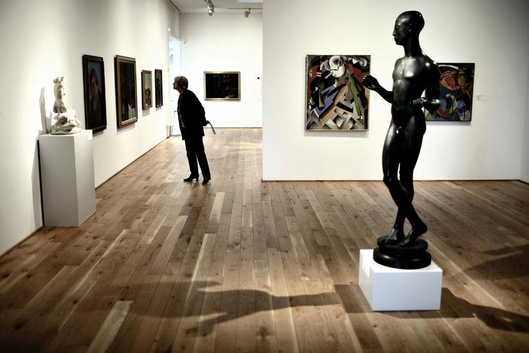 Ophobning. Ligesom det sker i hjemmene, får danske museer får stadig flere genstande, men har vanskeligt ved at skille sig af med noget. 