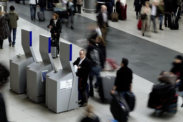 Strejke. Tysk strejke blandt offentligt ansatte rammer også de danske passagerer. 