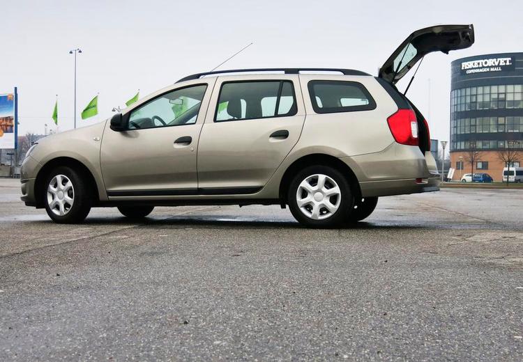 pladsmester. Kan Dacia Logan MCV sluge et helt indkøbscenter? Nej, men bagagerummet er kolossalt stort. 