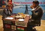 Klasseforskel. Anand (th) blev i november slået efter ti partier mod Carlsen med 6,5 mod 3,5. 