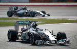 DOBBELTSEJR. Også sæsonens andet løb gav sejr til Mercedes, da Lewis Hamilton vandt foran Nico Rosberg. 