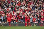 1-0. Inden for de første to minutter jublede Liverpoolspillerne første gang over en scoring mod Tottenham. 