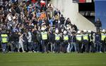 Fodboldvold. Kampen mellem Helsingborgs IF og Djurgarden IF blev udskudt på grund af optøjer. 