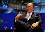 Adelson. I sidste uge rejste fire af storfavoritterne til at blive republikanernes næste præsidentkandidat nemlig til Las Vegas for at mødes med den jødiske mangemilliardær Sheldon Adelson (billedet). 