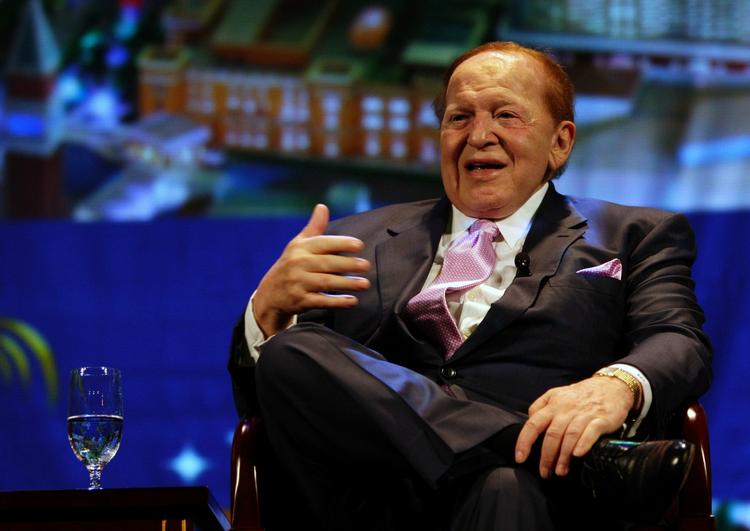 Adelson. I sidste uge rejste fire af storfavoritterne til at blive republikanernes næste præsidentkandidat nemlig til Las Vegas for at mødes med den jødiske mangemilliardær Sheldon Adelson (billedet). 