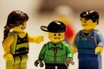 FIGURER. En ny Legoserie kan forkvakle børns sind, mener polsk præst. 