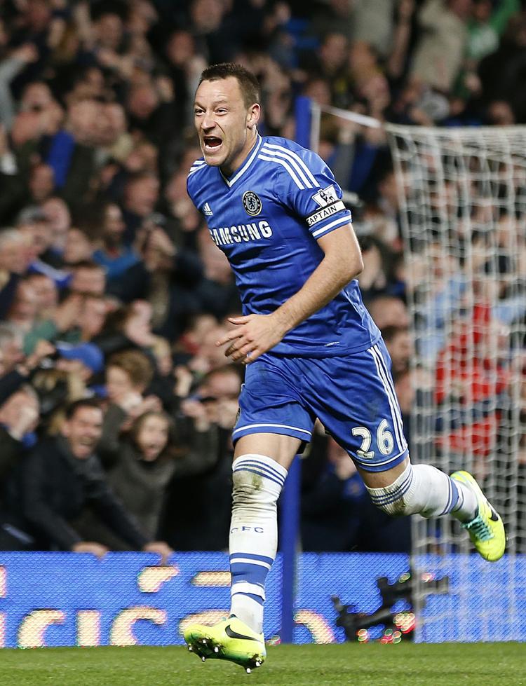 Kaptajnen. 33-årige John Terry er en sjældenhed i europæisk topfodbold. I denne sæson er han blomstret op og fundet tidligere tiders niveau. En lille streg i regningen var dog selvmålet mod Crystal Palace i lørdags, da Chelsea tabte – og formentlig meldte sig ud af mesterskabskampen i England. 