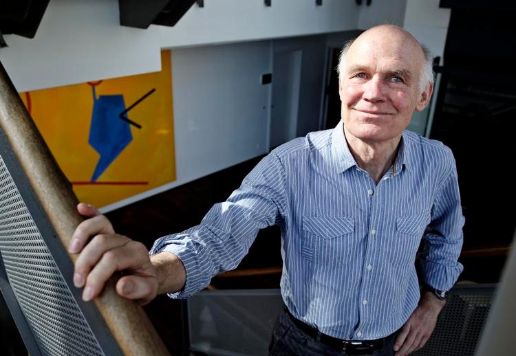 Morfar. Robert Wade, der er født i Australien af newzealandske forældre, nøjes ikke med at tale i København, men tager også en tur til landsbyen Andkær ved Vejle, hvor hans morfar er fra. 