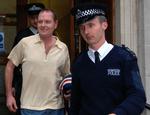 I efteråret 2006 blev Paul Gascoigne (til venstre) arresteret i forbindelse med et værtshusslagsmål i London. Arkivfoto. 