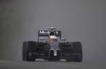 downforce. Kevin Magnussens McLaren-racer er endnu ikke helt klar til at tage kampen op mod Mercedes. 
