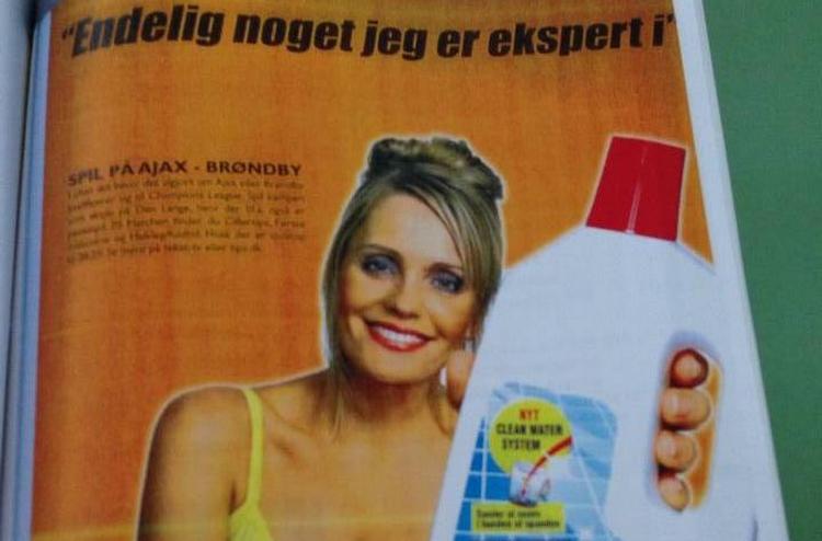 Frontparti. I denne reklame har en storbarmet kvinde fundet ud af, at hun er ekspert i rengøringsmidler og måske ikke så meget andet. 