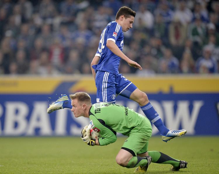Komet. Marc-André ter Stegen etablerede sig som førstevalget i Mönchengladbach i 2011, hvor han bare var 18 år. Året efter debuterede han på det tyske landshold, hvor han dog står i skyggen af Bayerns Manuel Neuer. 