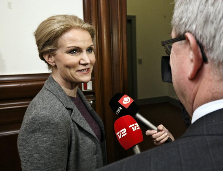 Bliver. »Jeg opfatter egentlig ikke, at der er uro«, siger statsminister Helle Thorning-Schmidt. 