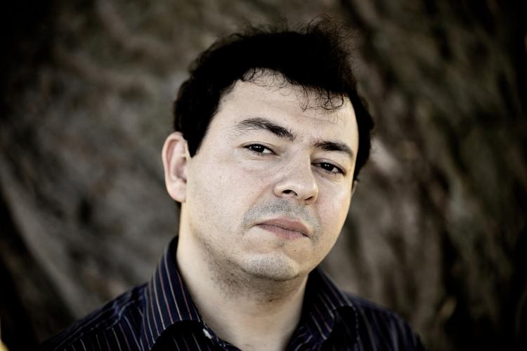 rejsefortælling. På mandag udkommer en ny bog, hvor Ahmed Akkari blandt andet fortæller om den kontroversielle rejse, som han og tre andre imamer foretog under Muhammedkrisen til Mellemøsten. 