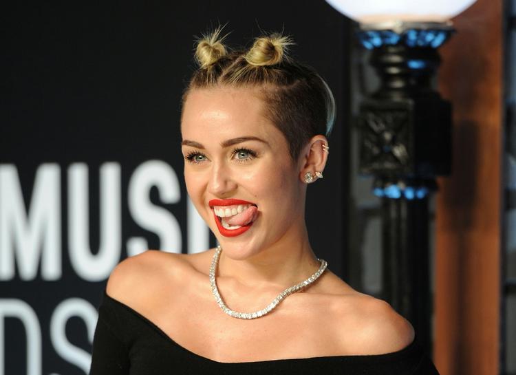 Musik. Miley Cyrus skal til sommer spille i Finland. Måske. 