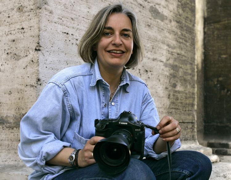 Dræbt. AP-fotografen Anja Niedringhaus, 48, blev skudt og døde under en opgave i Afghanistan, da en en mand klædt i politiuniform åbnede ild mod hende, mens hun sad i en bil. (arkivfoto) 