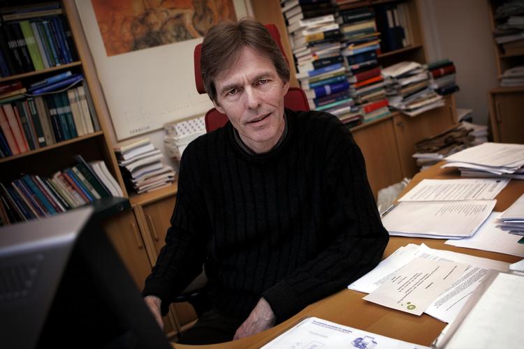 DELEGATION. Jørn Vestergaard venter ikke, at kontakter til terrorbevægelser får følger for de muslimske repræsentanter, der under muhammedkrisen i Mellemøsten opildnede til kampagner mod Danmark. 