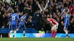 nemt. Chelseas Willian (nummer to fra venstre) har scoret i kampens mod Stoke. 
