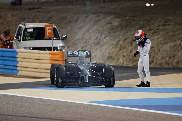 UDGÅET. Efter 42 runder var det slut for Kevin Magnussen og ikke mindst hans McLaren-racer. 