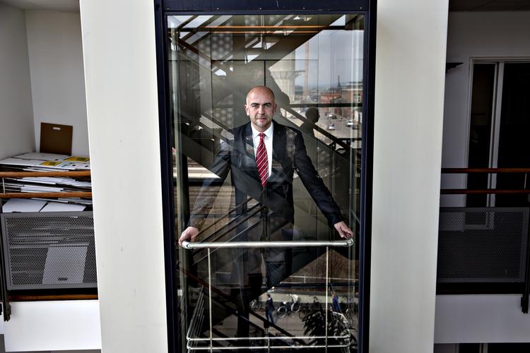 kredit. Skat har sammen med Danske Bank udviklet et hurtigt og meget effektivt kreditvurderingssystem, hvor bankerne automatisk får alle oplysninger om kunden. Blandt andet, om hun har gæld til det offentlige. 
